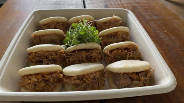 Mini pan bao de pulled pork